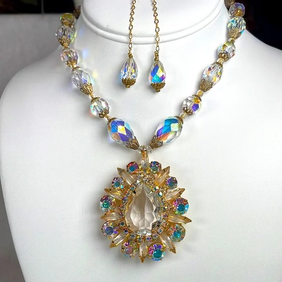 1940's Vintage Crystal Necklace With Matching Earrings